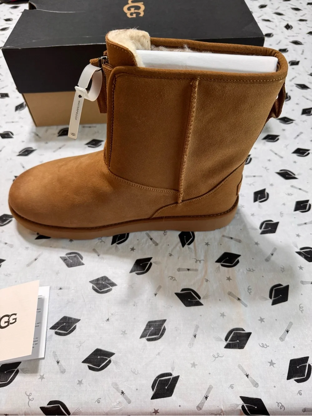 UGG Men's Short Classic Short Front Zip RIGHT BOOT ONLY- Beige